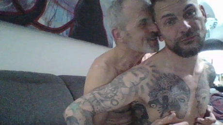 Hotcumboy  10-04-2022